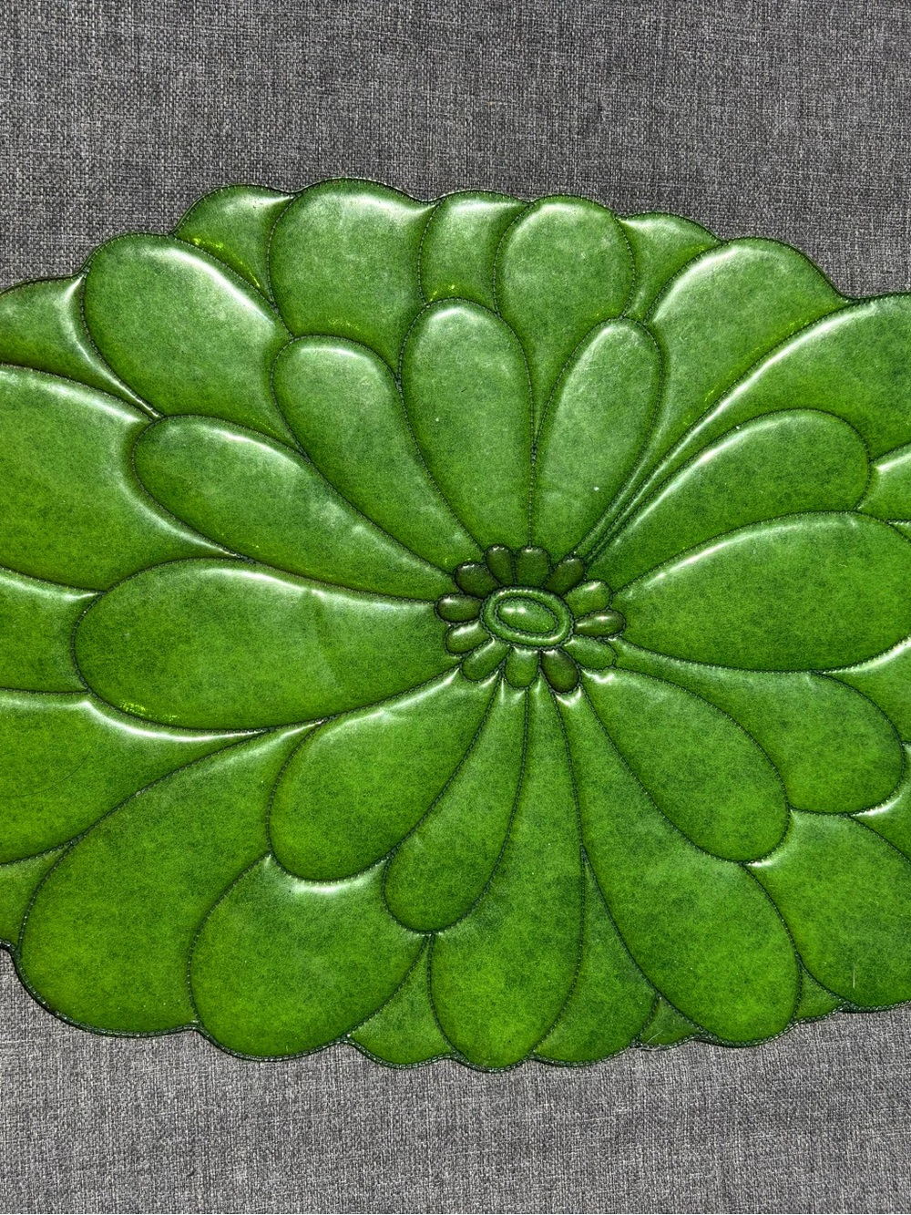 Vintage Green Oval Vinyl Flower MCM Placemats Set Of 6